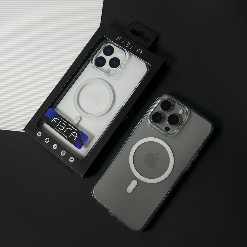 Чохол з акрилу НЕЖОВТІЮЧИЙ Crystal Acrylic Case with MagSafe для iPhone 13 Pro Max - Зображення 3