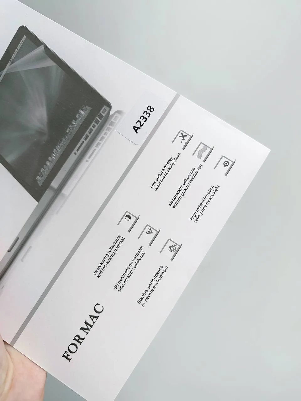Захисна плівка на екран для MacBook Pro 14.2" M1 / M2 / M3 /M4 (A2442 / A2779 / A2992 /A2918 / A3112 / A3185 /A3401) (2021–2024) - Зображення 3